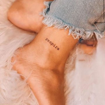 tatouage femme cheville