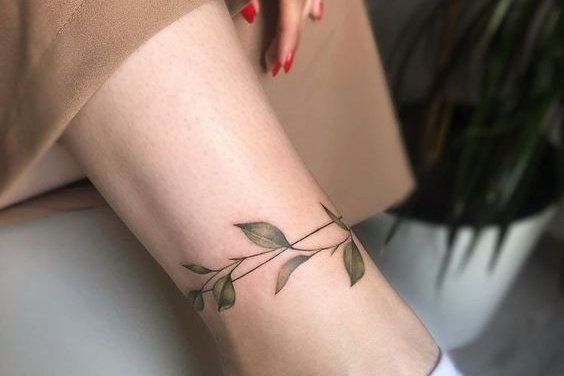 tatouage femme cheville